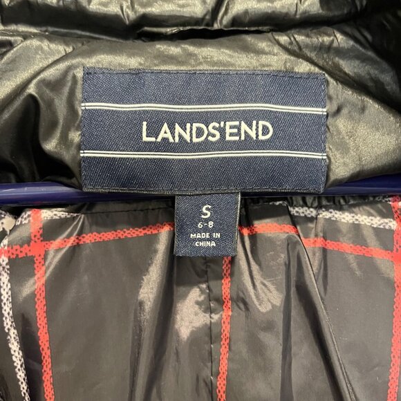 NWOT Lands End Black Hooded Puffer Jacket S (6-8) Red Plaid Lined Interior & Fro - Picture 3 of 8